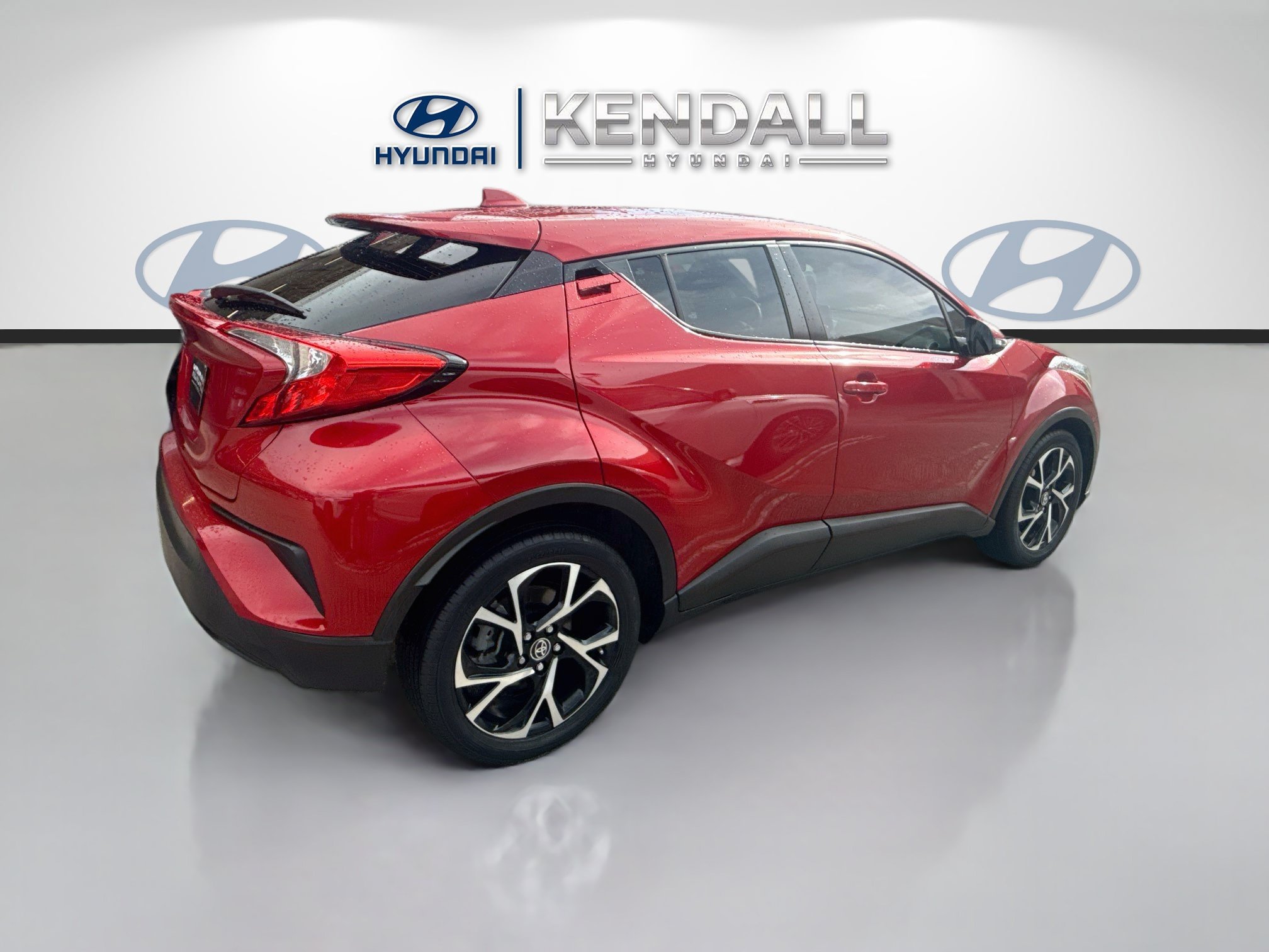 Used 2021 Toyota C-HR XLE FWD image 6