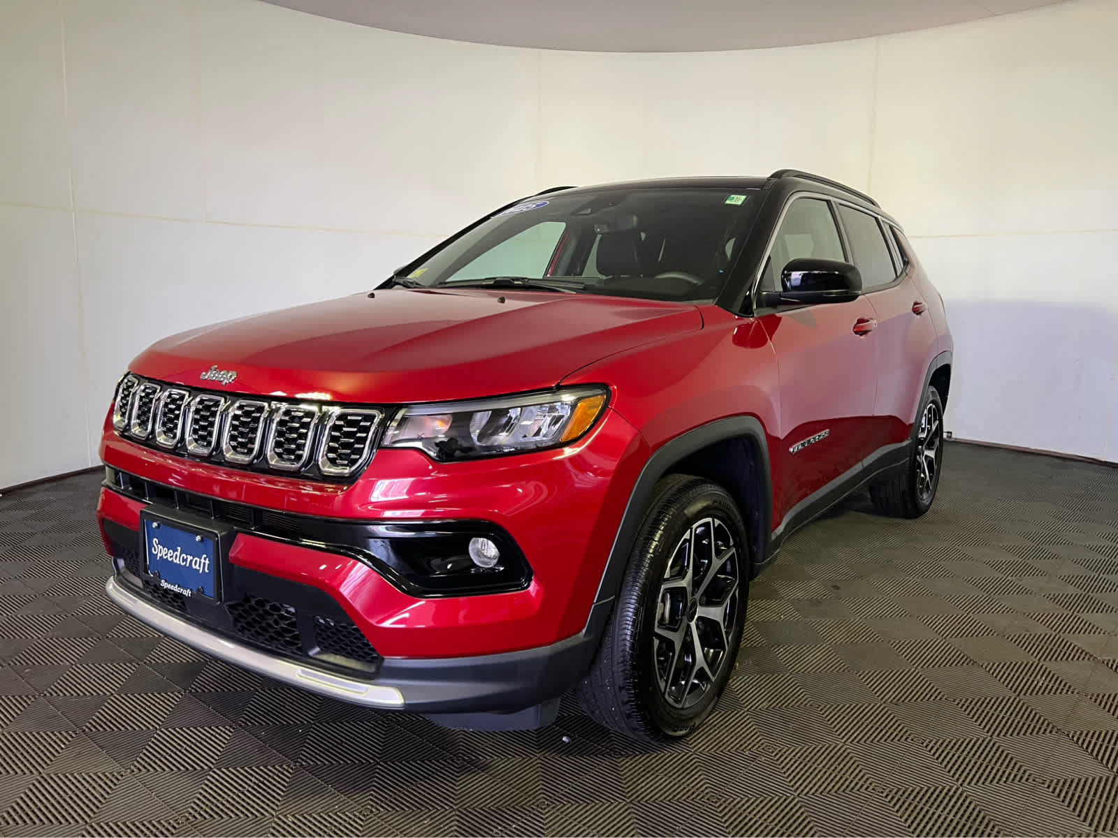 Used 2025 Jeep Compass Limited w/ Sun & Sound Group AWD/4WD image 3