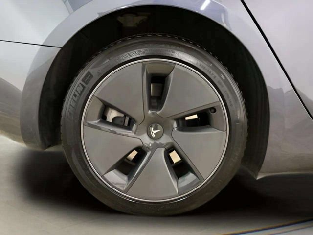 Used 2023 Tesla Model 3 Standard Range image 93