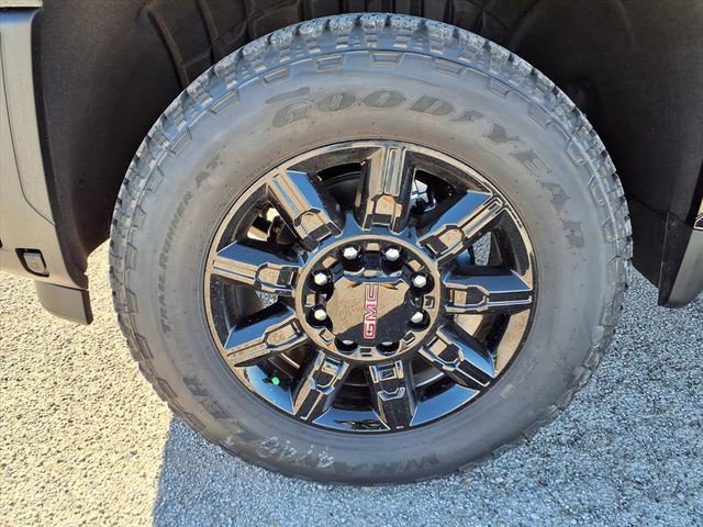 New 2026 GMC Sierra 2500 AT4 w/ Technology Package AWD/4WD image 10