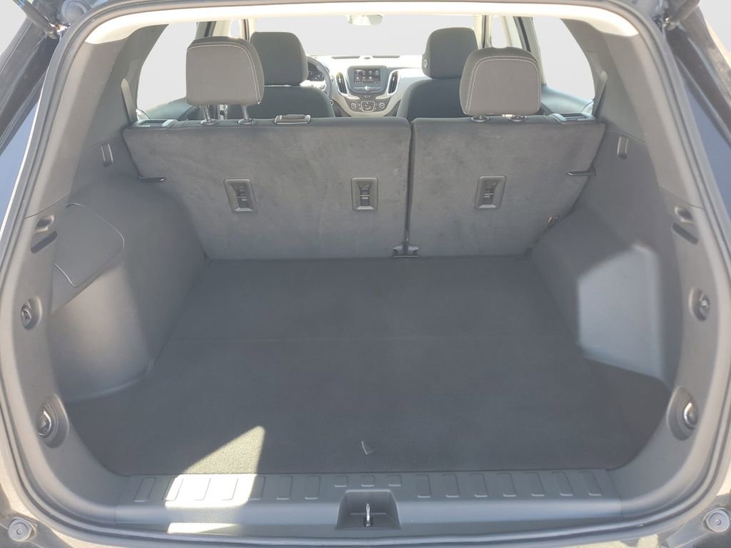 Used 2023 Chevrolet Equinox LS image 9