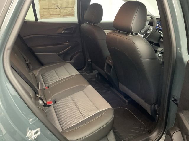 New 2026 Chevrolet Trax LT w/ Midnight Edition FWD image 25