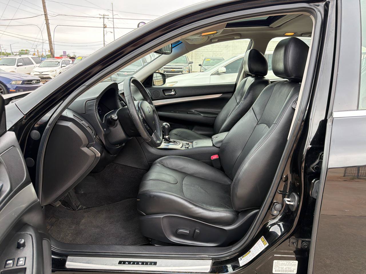 Used 2015 INFINITI Q40 AWD w/ Navigation Package image 9