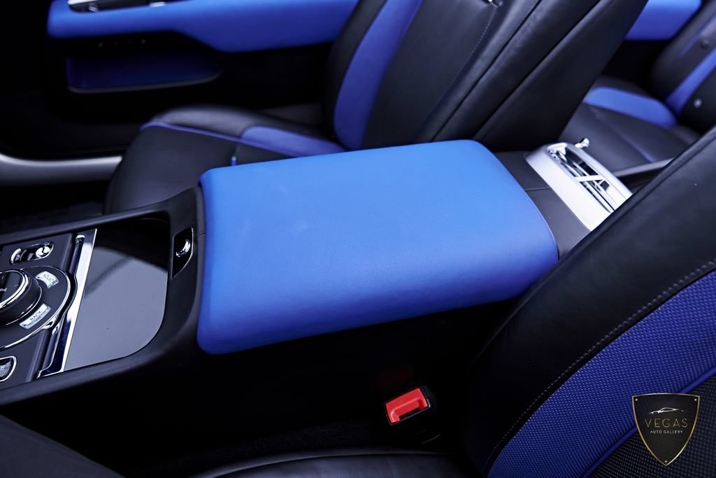 Used 2019 Rolls-Royce Dawn RWD image 78