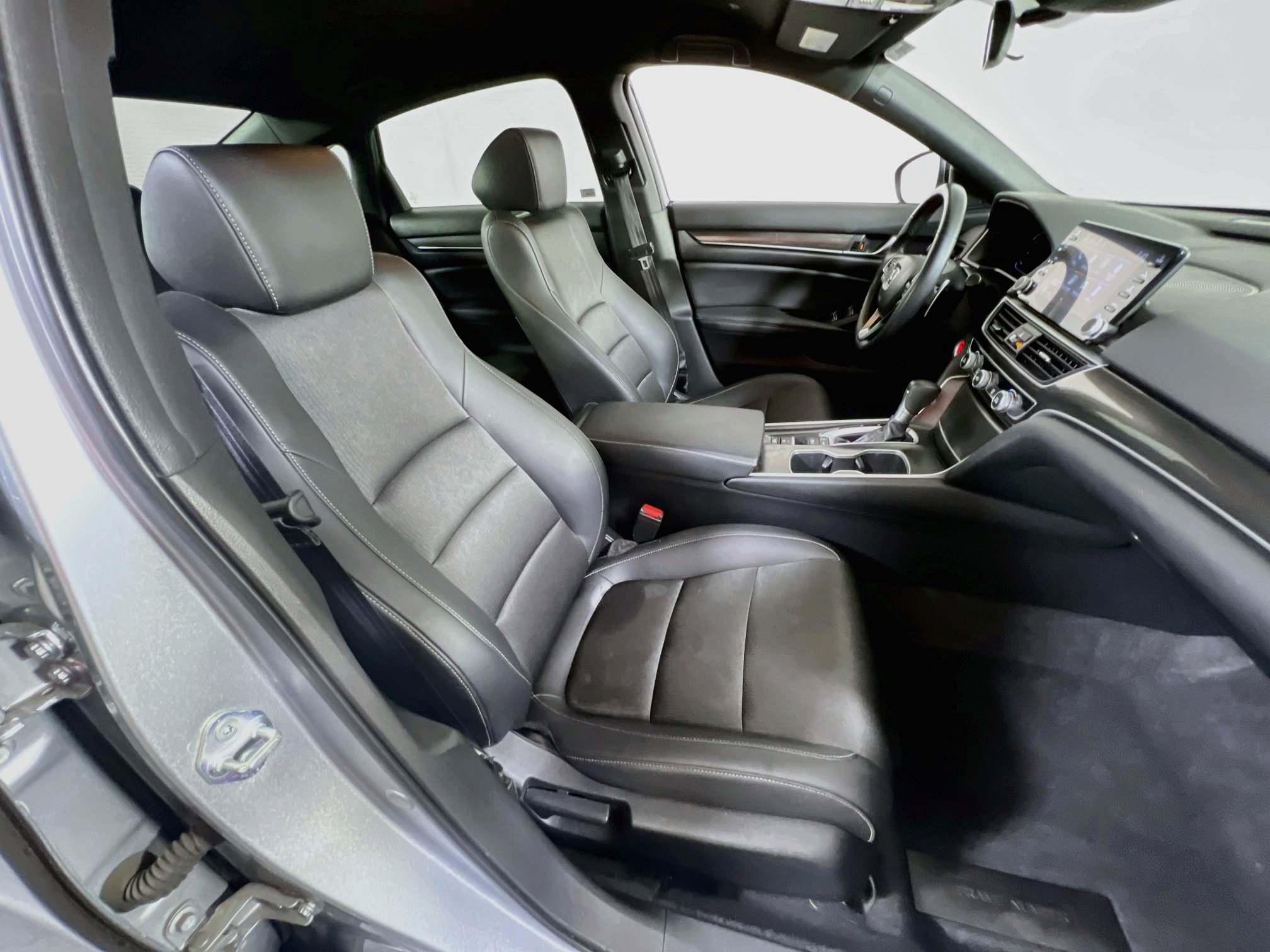 Used 2022 Honda Accord Sport image 25