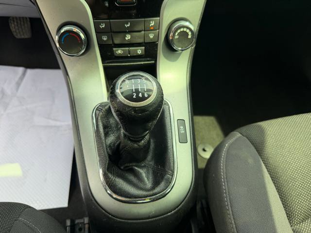 Used 2014 Chevrolet Cruze LT w/ Technology Package FWD image 12