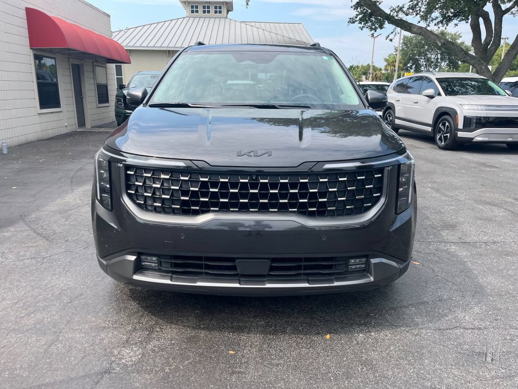Used 2026 Kia Carnival SX w/ SX Dark Edition Package FWD image 9