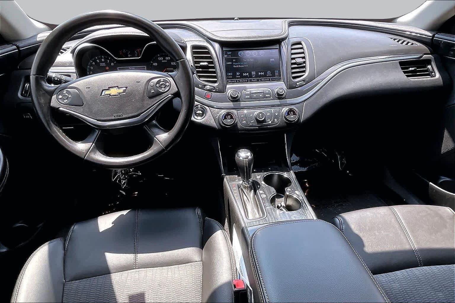 Used 2018 Chevrolet Impala LT FWD image 15