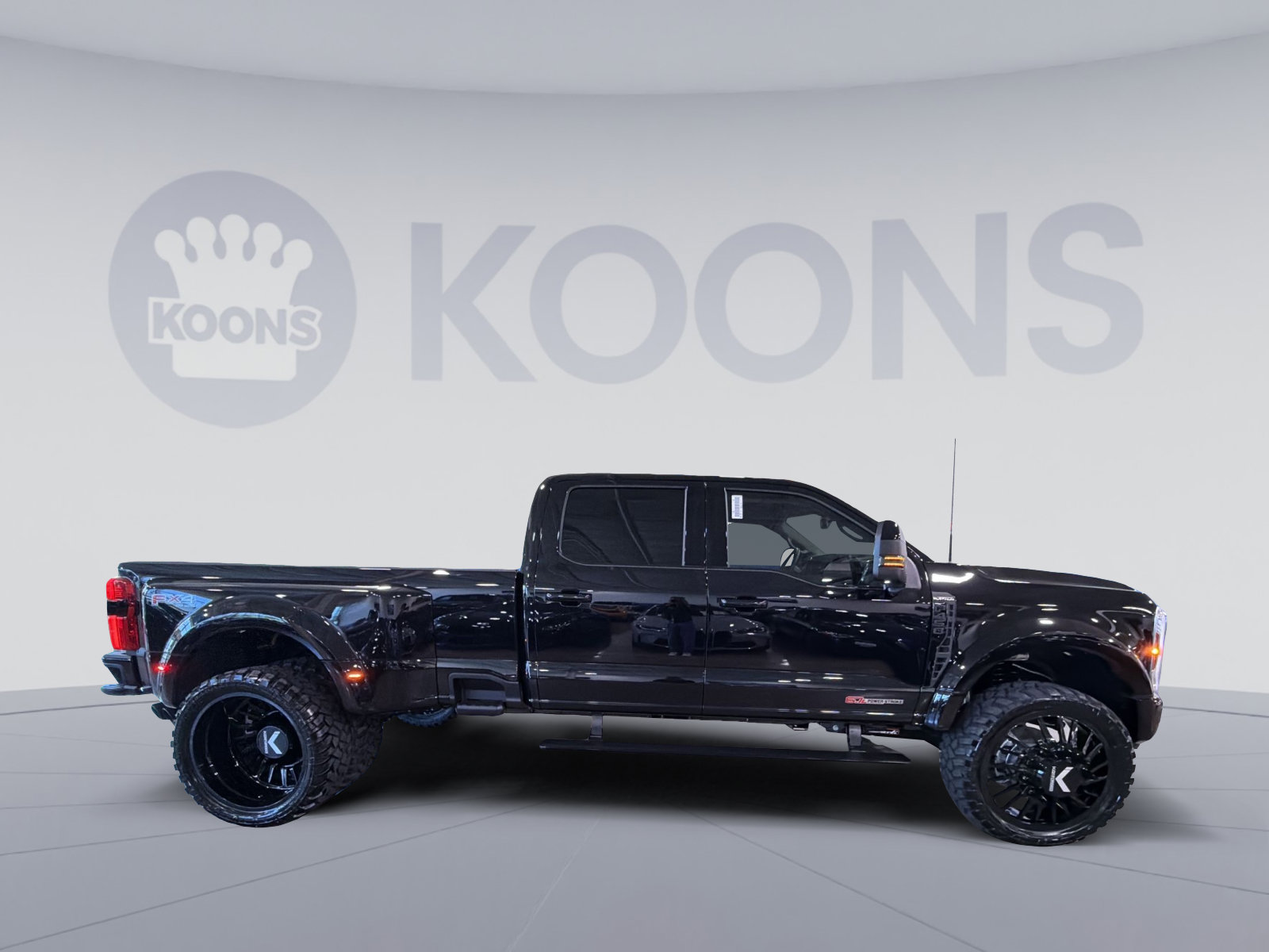 New 2026 Ford F450 Platinum w/ Platinum Plus Package AWD/4WD image 8