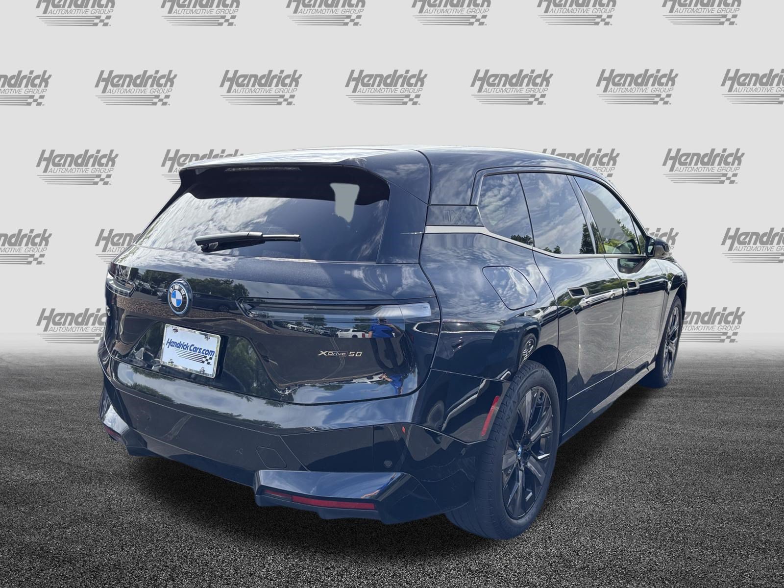 Certified 2024 BMW iX xDrive50 w/ Premium Package AWD/4WD image 10