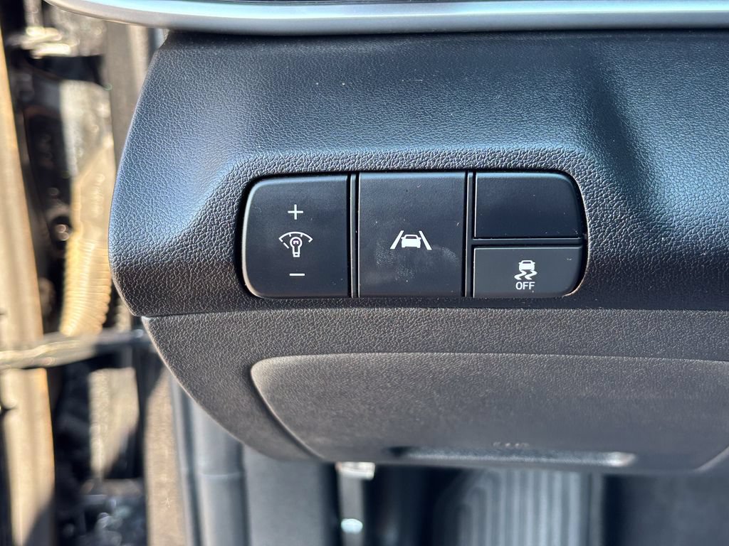 Used 2023 Hyundai Elantra SEL w/ Convenience Package FWD image 26