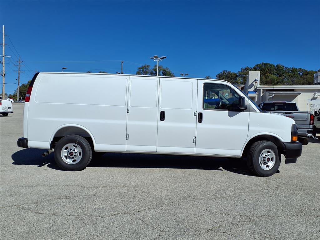 New 2025 GMC Savana 2500 Extended w/ Driver Convenience Package RWD image 22