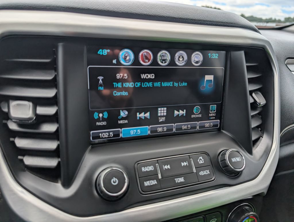 Used 2017 GMC Acadia SLT AWD/4WD image 25