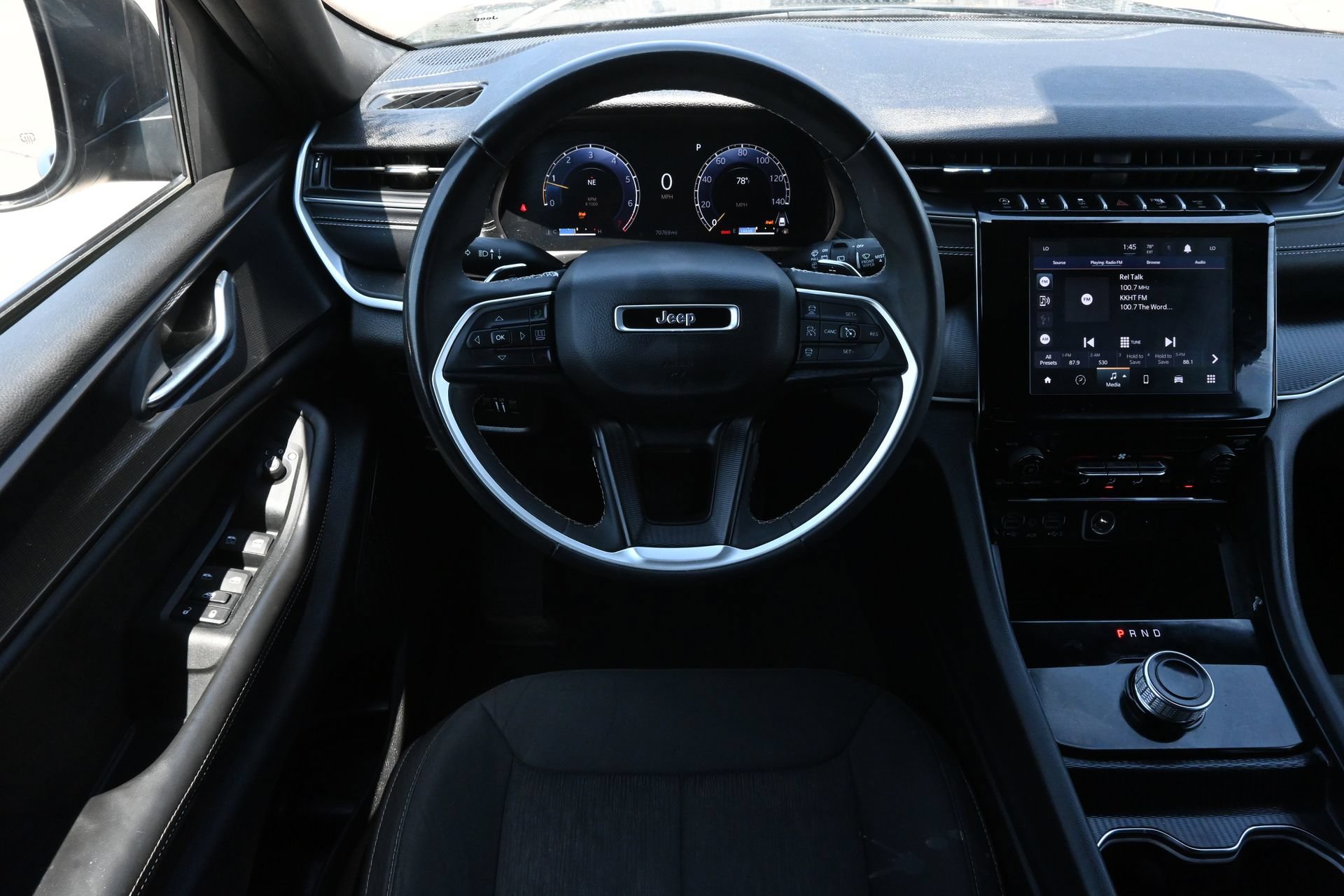Used 2024 Jeep Grand Cherokee Laredo X RWD image 10