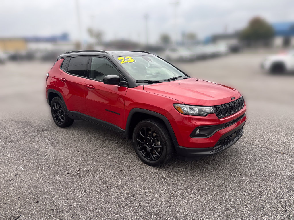 Used 2023 Jeep Compass Latitude w/ Sun and Sound Group AWD/4WD image 11