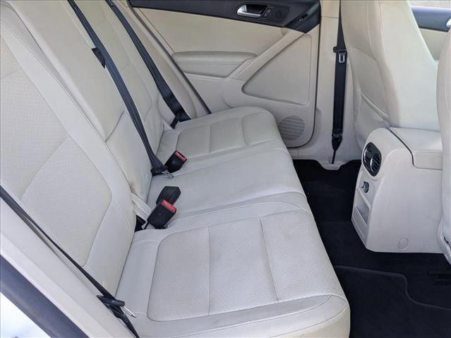 Used 2016 Volkswagen Tiguan S image 18