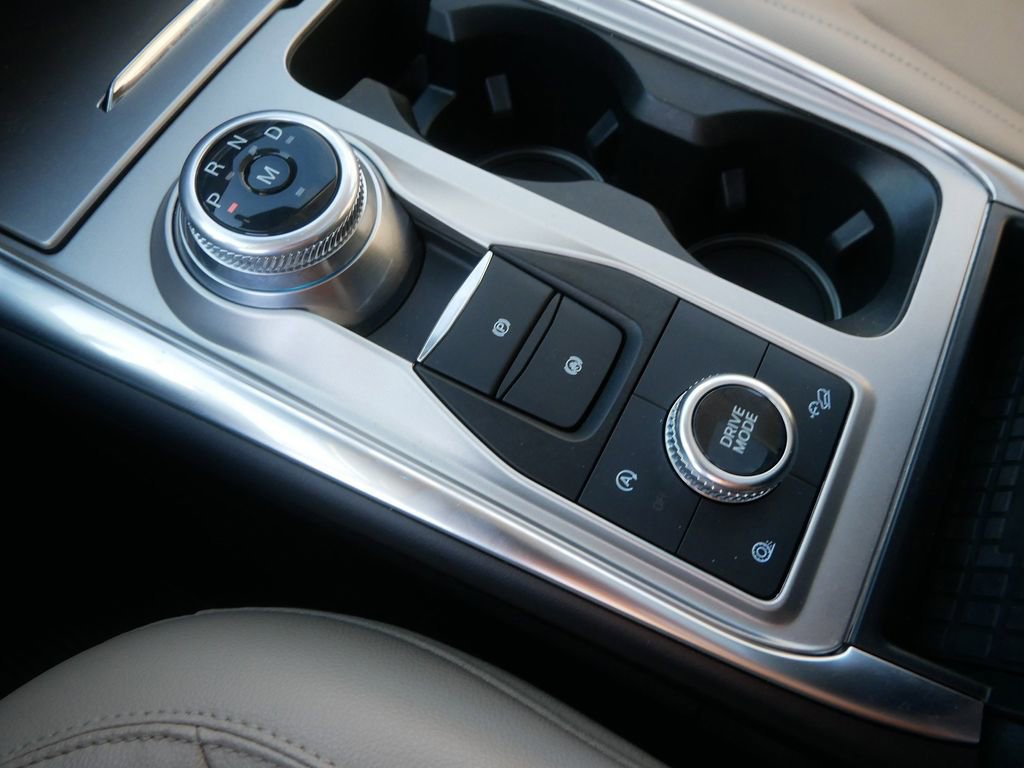 Used 2021 Ford Explorer Limited w/ Equipment Group 301A image 24