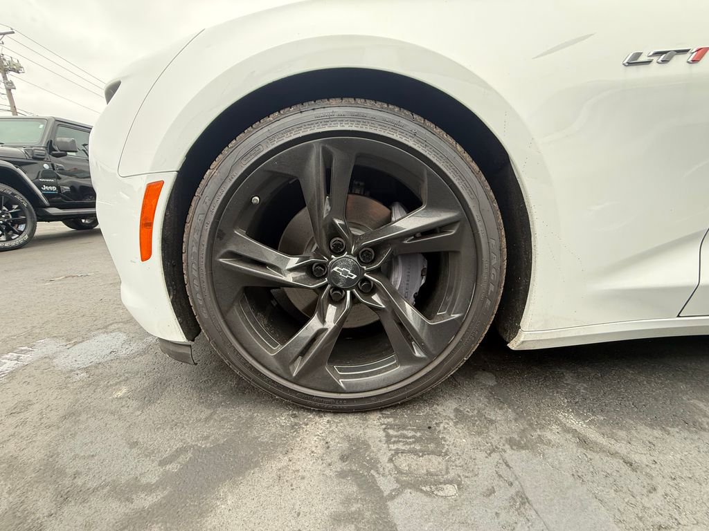 Used 2021 Chevrolet Camaro LT w/ RS Package image 9