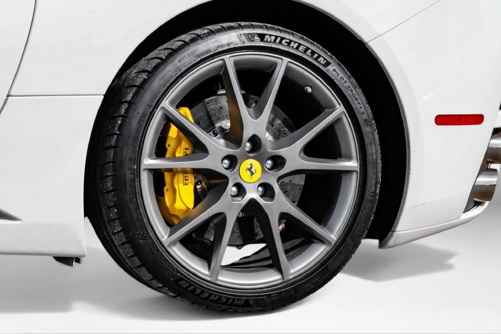 Used 2014 Ferrari California RWD image 60