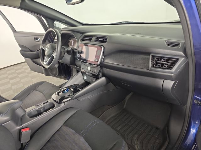 Used 2020 Nissan Leaf SV w/ SV Technology Package image 18
