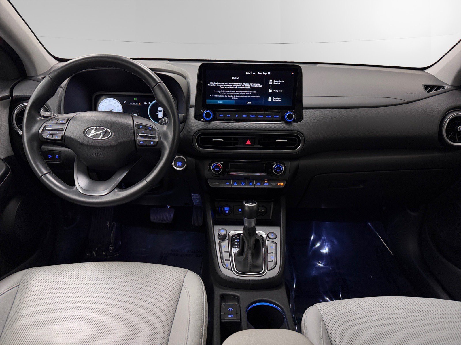 Used 2023 Hyundai Kona Limited AWD/4WD image 10