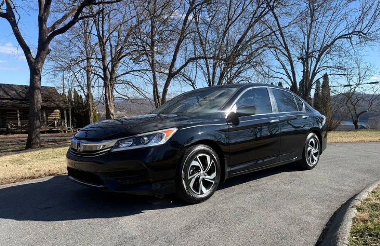 Used 2016 Honda Accord LX image 5