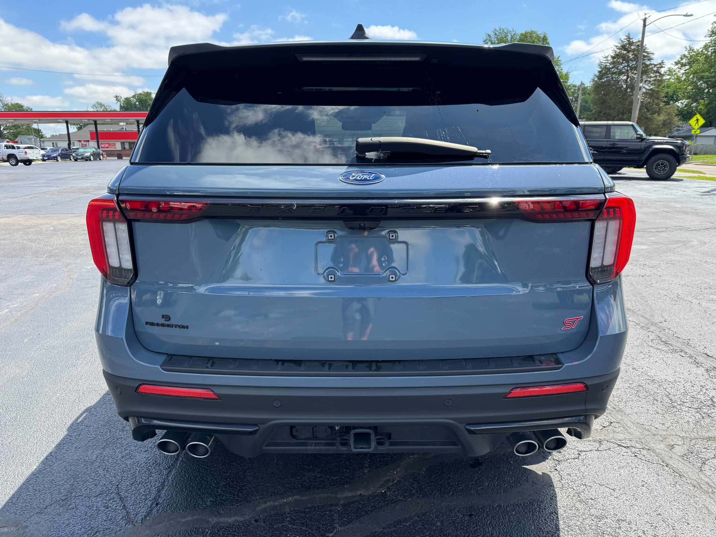 Used 2025 Ford Explorer ST AWD/4WD image 6