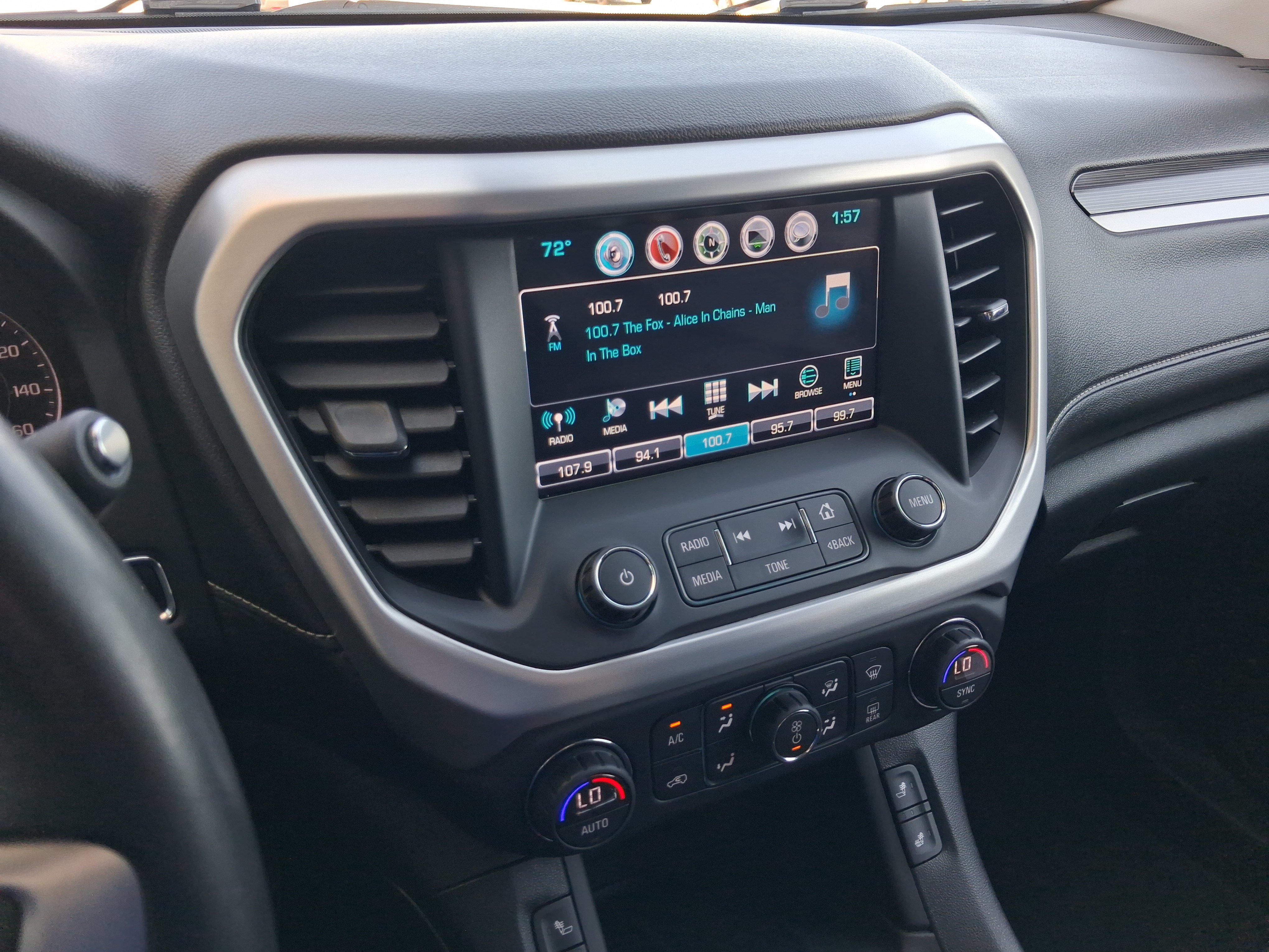 Used 2018 GMC Acadia SLT AWD/4WD image 12