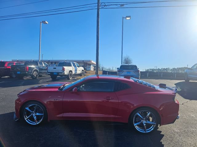 Used 2022 Chevrolet Camaro LT w/ RS Package RWD image 5