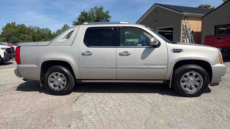 Used 2007 Cadillac Escalade EXT w/ Information Package