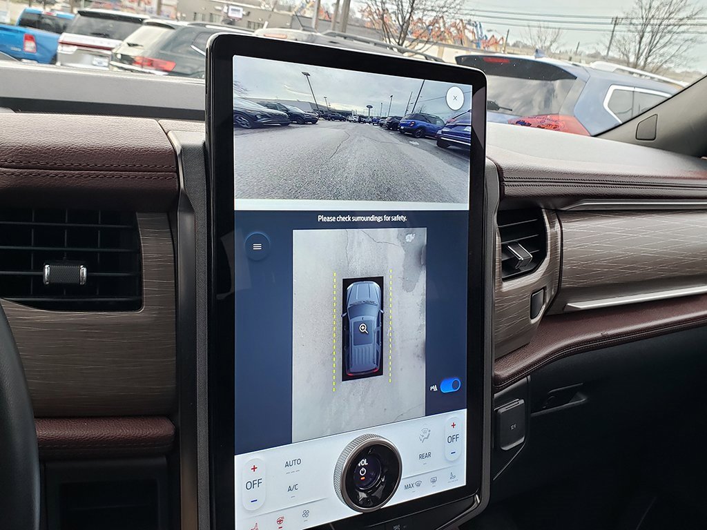 Certified 2022 Ford Expedition Limited image 29