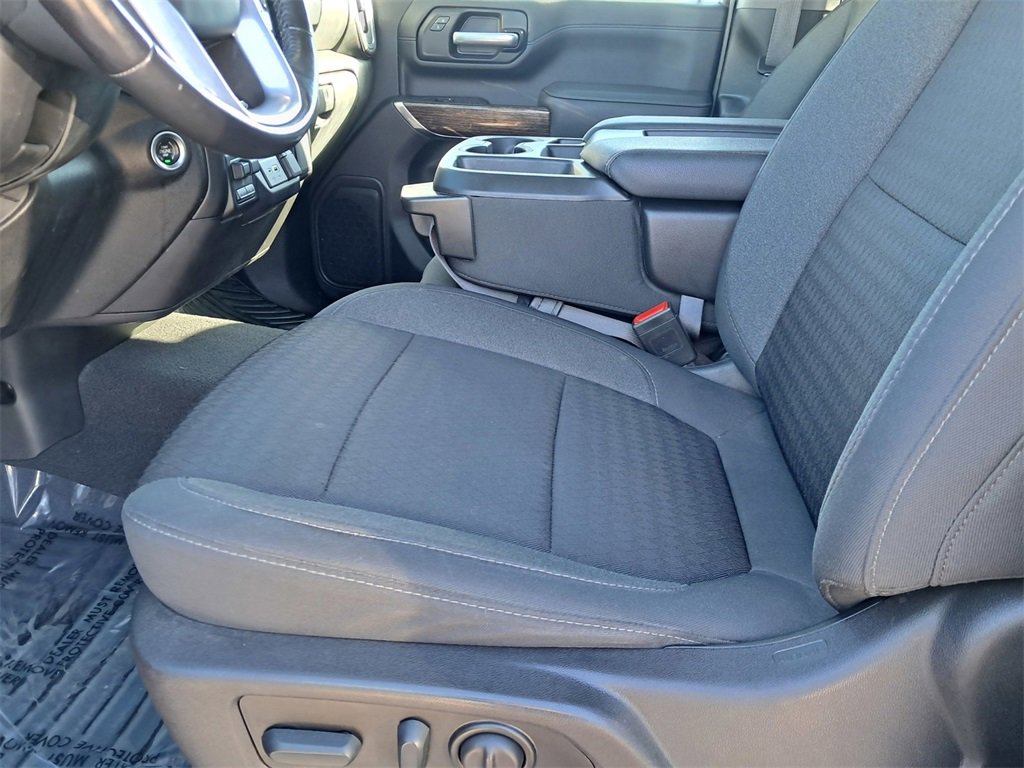 Used 2023 GMC Sierra 2500 SLE w/ SLE Value Package; image 10