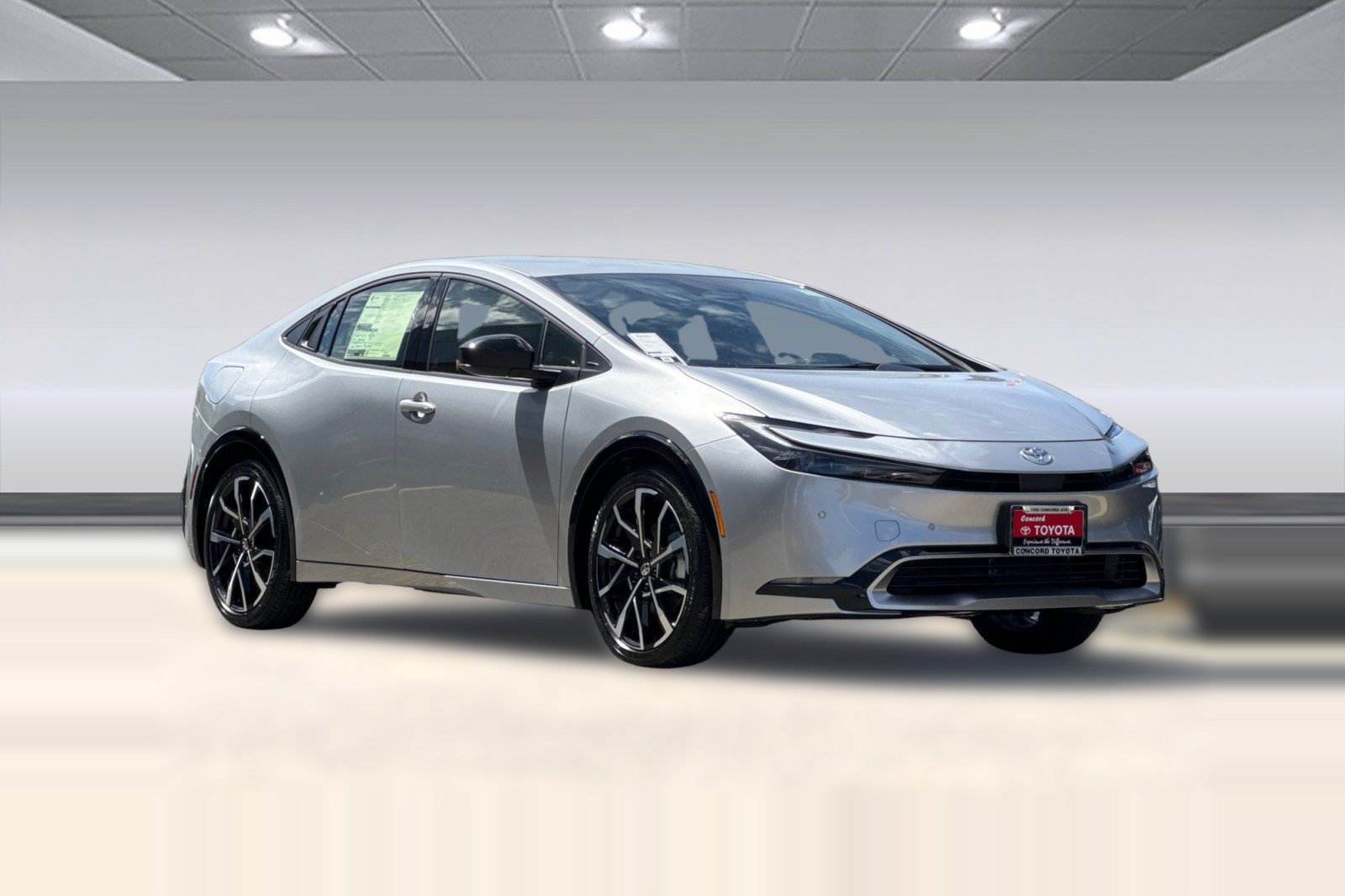 New 2027 Toyota Prius Plug-In Hybrid FWD image 7