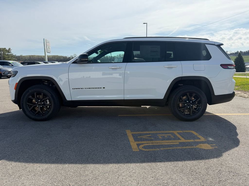 New 2026 Jeep Grand Cherokee L 4WD image 11