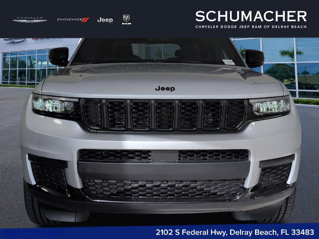 New 2025 Jeep Grand Cherokee L Laredo RWD image 3