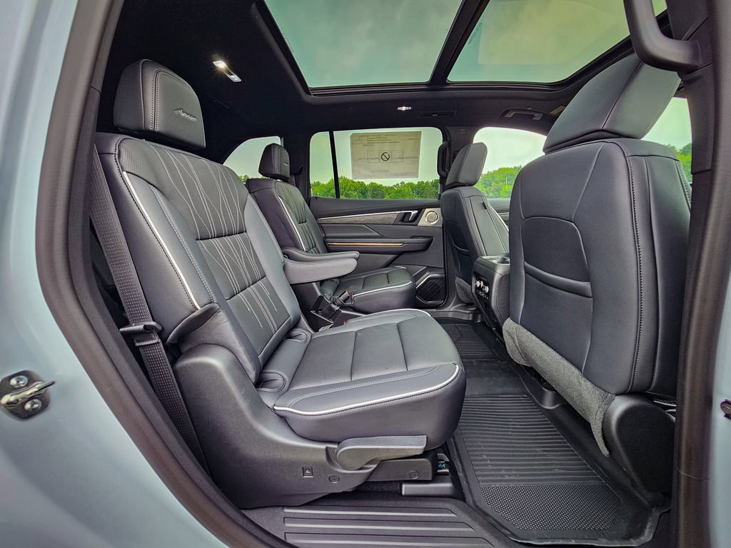 New 2026 Buick Enclave Avenir w/ Super Cruise Package AWD/4WD image 44