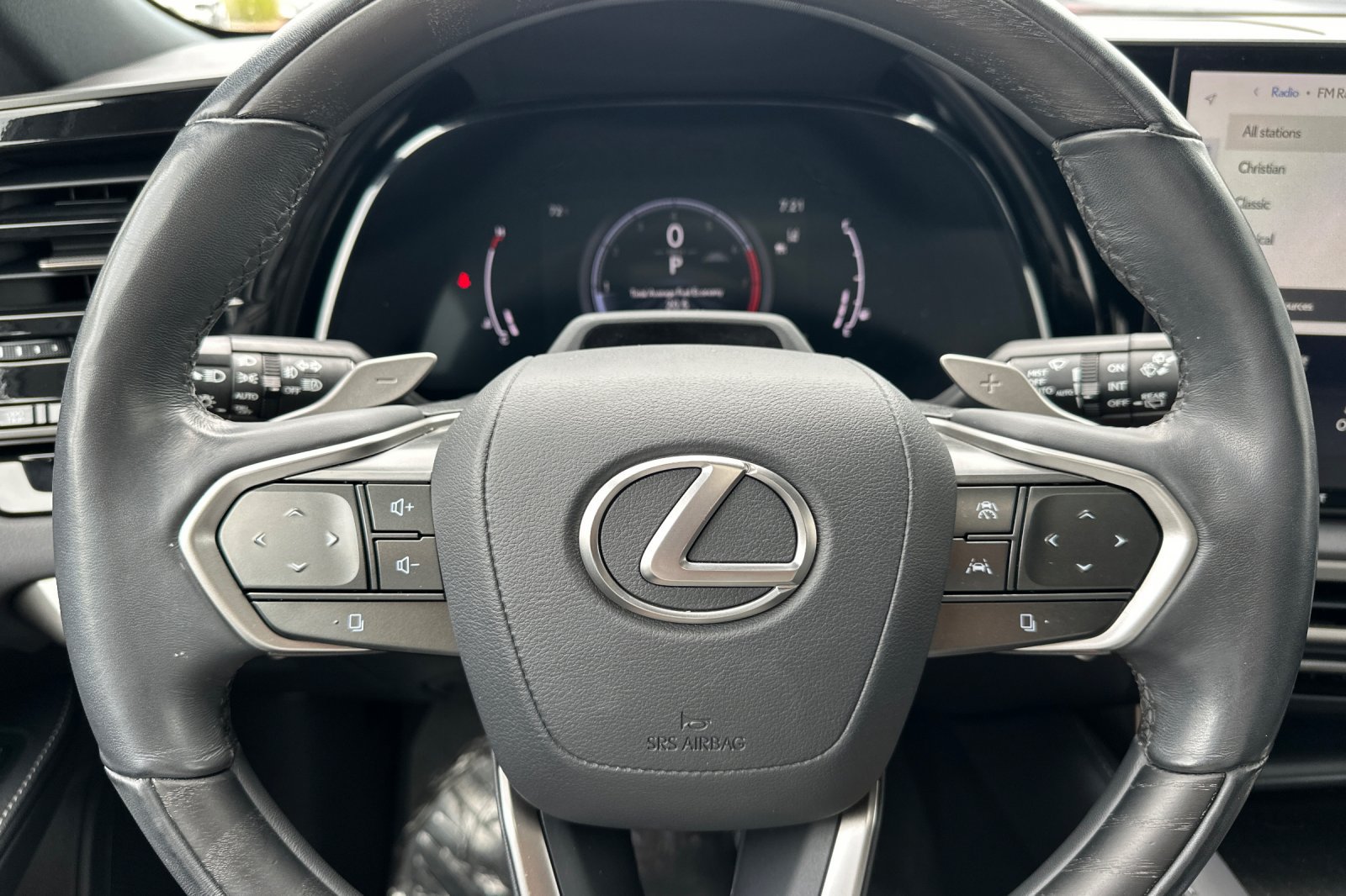 Used 2023 Lexus RX 350 Premium Plus w/ Cold Area Package FWD image 11