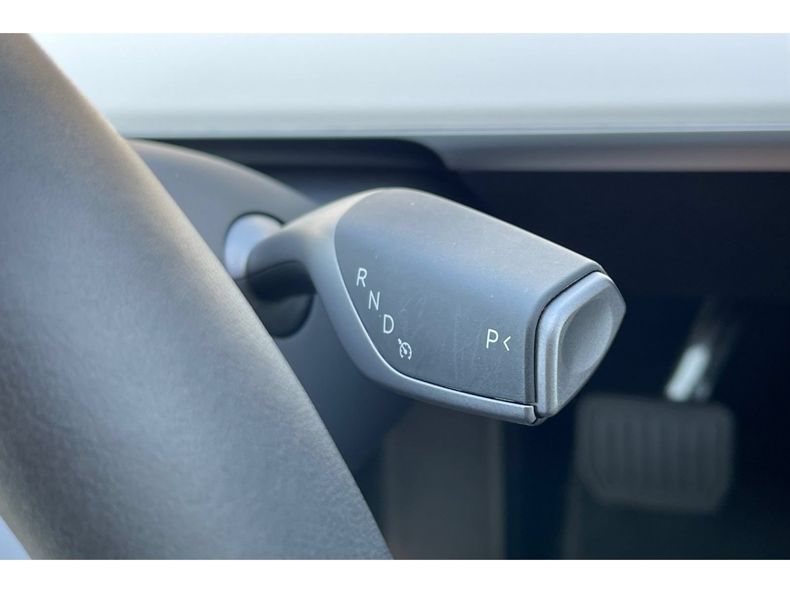 Used 2025 Tesla Model Y Long Range AWD/4WD image 33