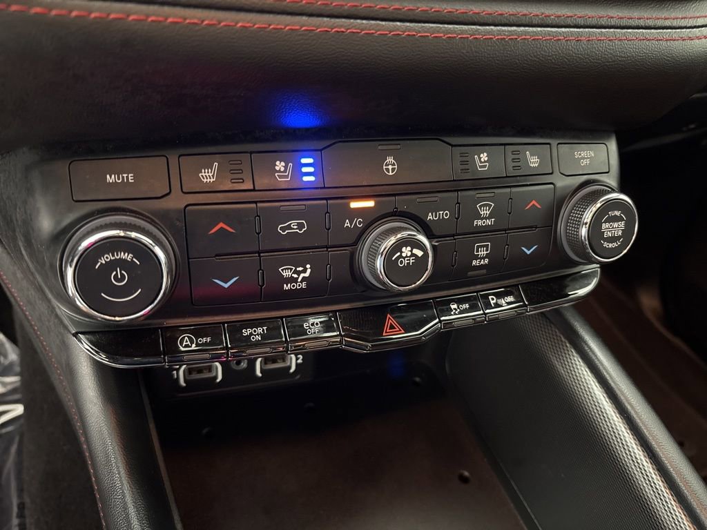 Used 2023 Dodge Durango GT image 39