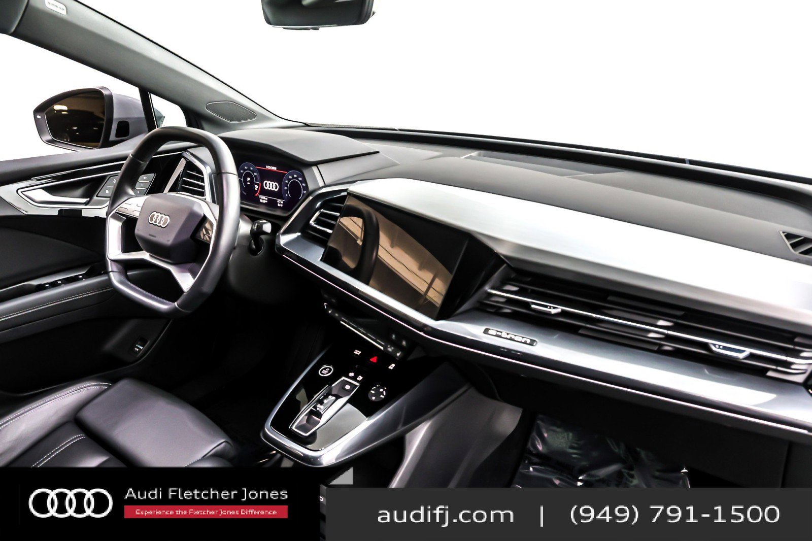 Used 2024 Audi Q4 e-tron Premium Plus image 17