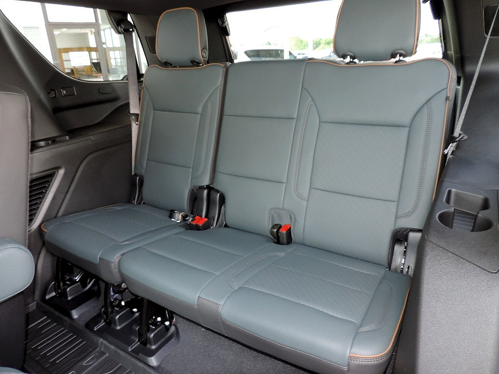 New 2026 GMC Yukon AT4 w/ AT4 Premium Plus Package AWD/4WD image 21