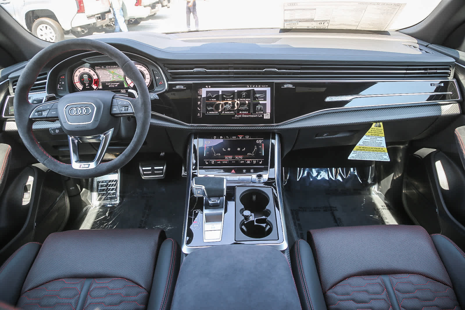 New 2025 Audi RS Q8 performance image 14