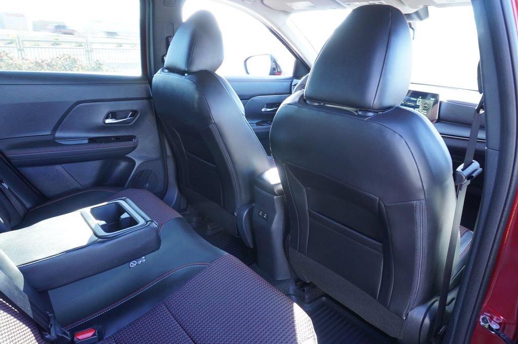 Used 2025 Nissan Kicks SR FWD image 10