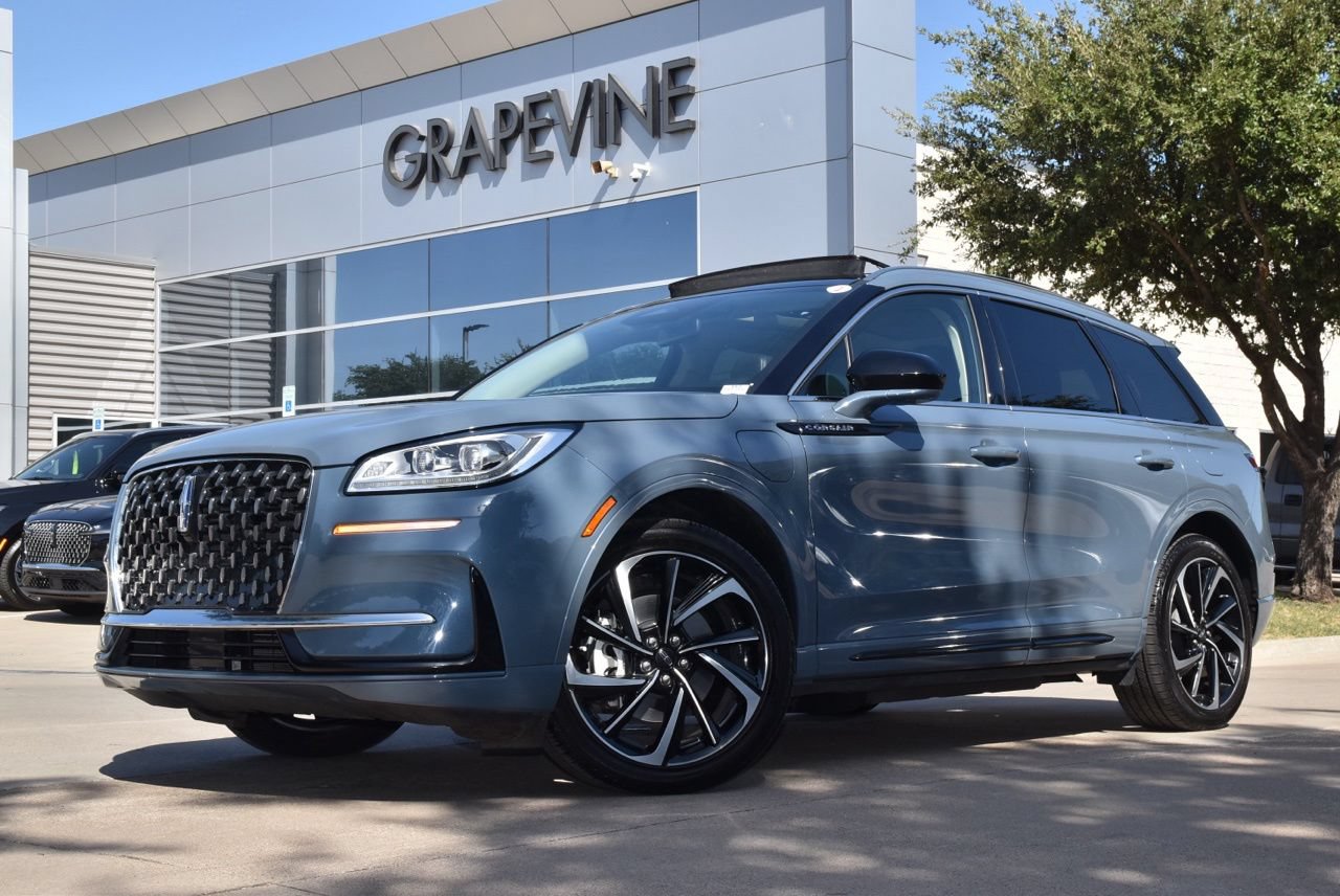 Certified 2024 Lincoln Corsair Grand Touring AWD/4WD image 2
