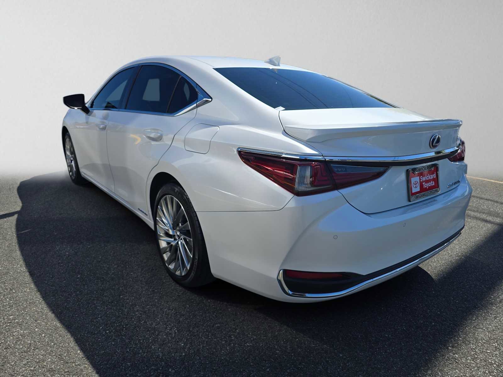 Used 2021 Lexus ES 300h w/ Accessory Package 2 FWD image 5
