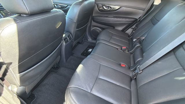 Used 2020 Nissan Rogue SL w/ Premium Package image 24