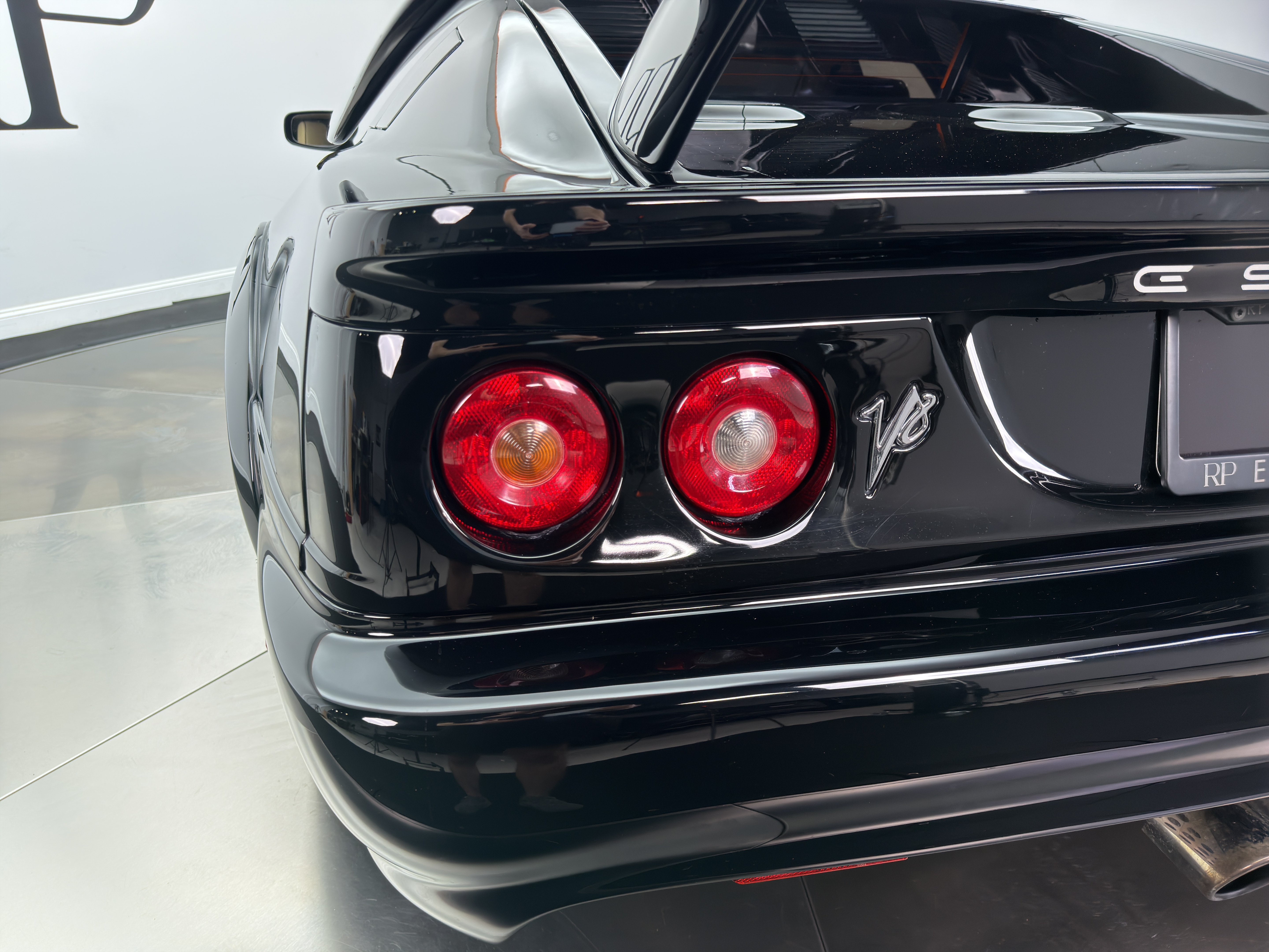 Used 2002 Lotus Esprit RWD image 12
