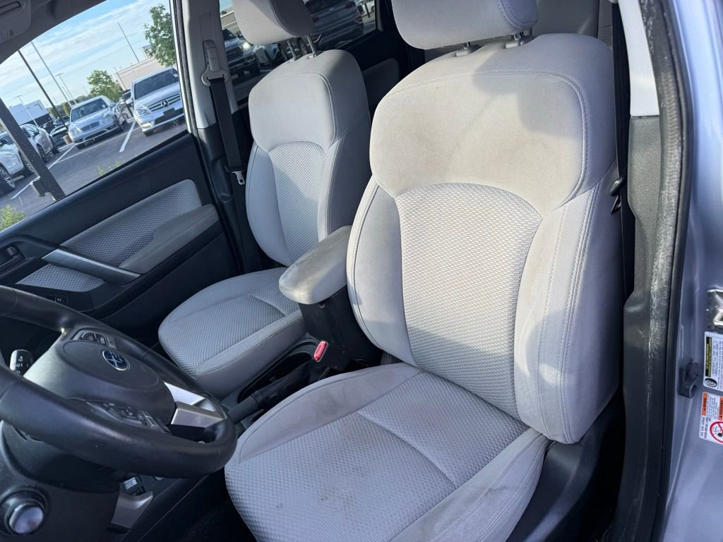 Used 2017 Subaru Forester 2.5i Premium image 8