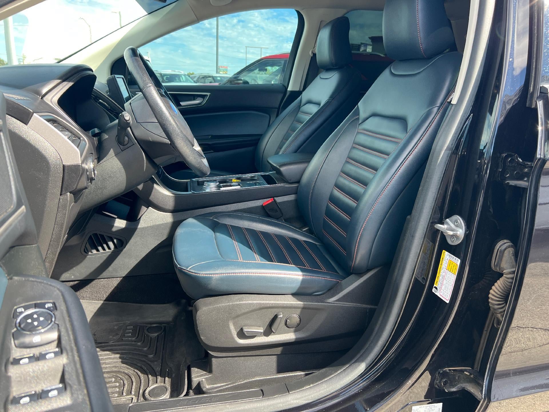 Used 2023 Ford Edge SEL w/ Sport Appearance Package AWD/4WD image 12
