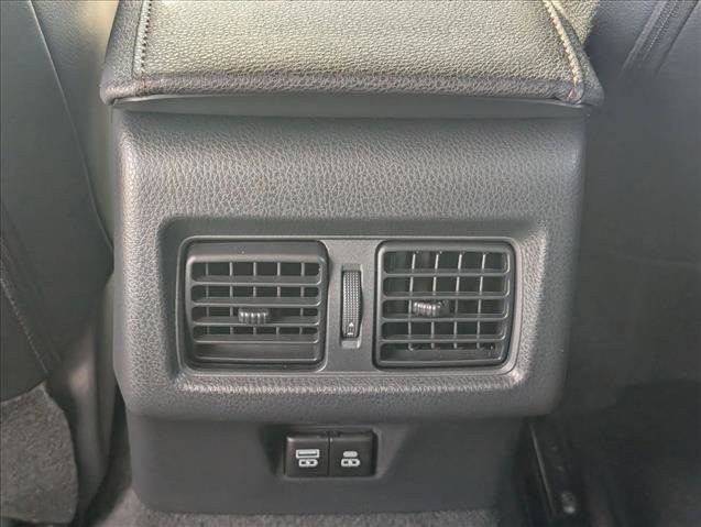 Certified 2025 Toyota Camry XLE FWD image 15